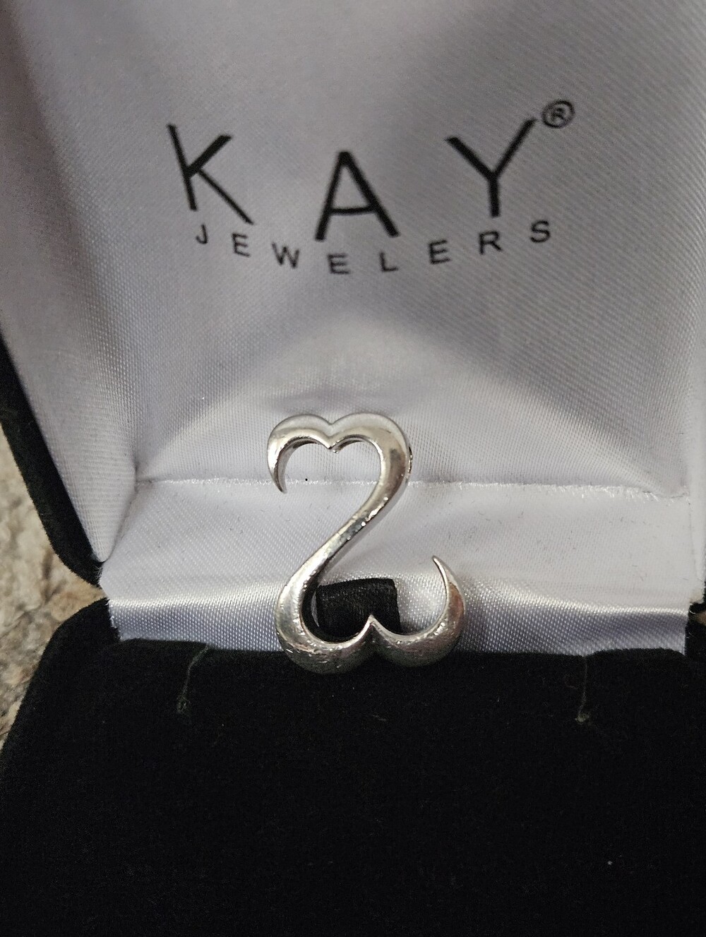 Kay Jewelers Sterling Silver Jane Seymour Heart Curved Pendant ✨️